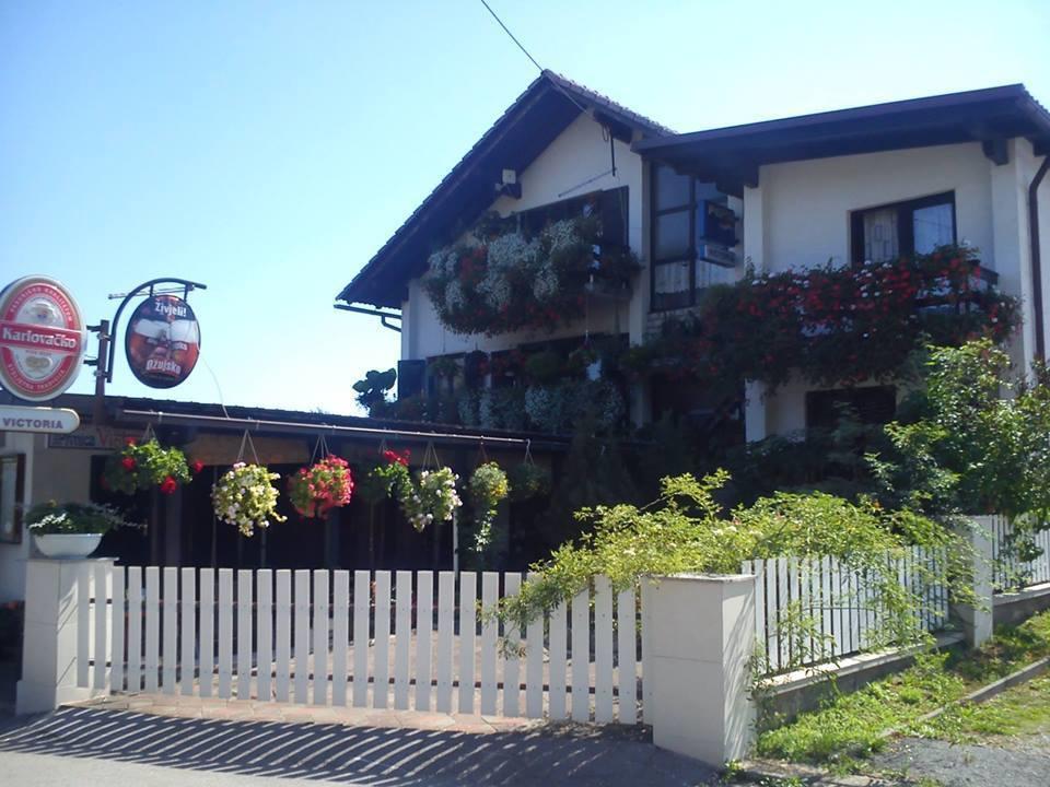 Bed And Breakfast Victoria Ogulin Eksteriør billede